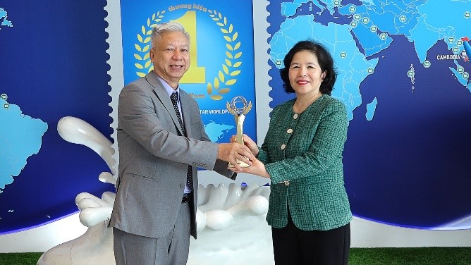 CEO Mai Kiều Liên - Doanh nhân xuất sắc tiếp tục dẫn dắt Vinamilk vào Top 1 thương hiệu mạnh Việt Nam