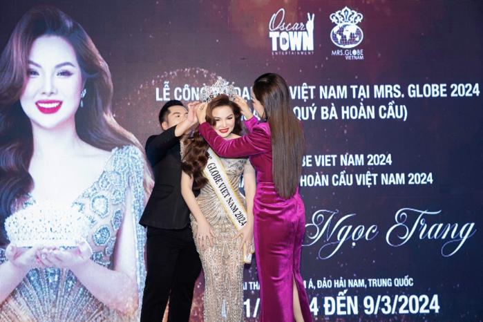 Bất ngờ trước giọng hát của Mrs. Globe Việt Nam Nguyễn Ngọc Trang