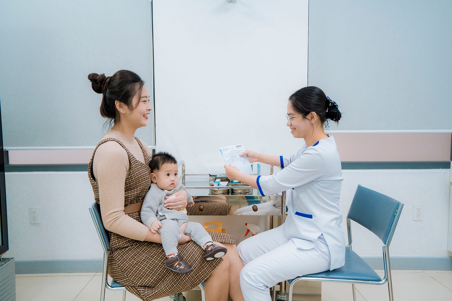 Bộ y tế công bố 3 loại vắc xin mà người dân đang chờ đợi