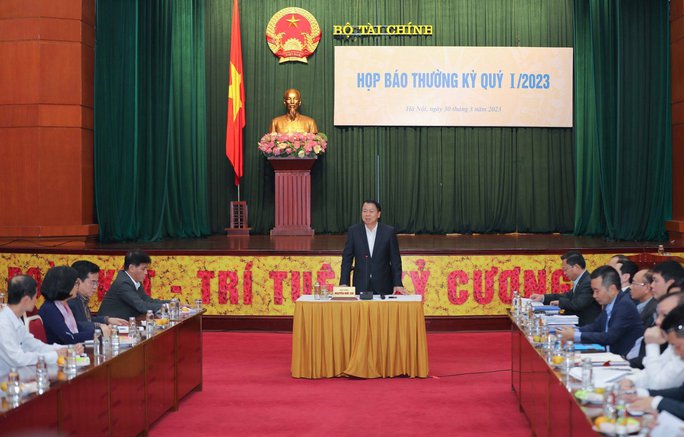 Khách vay tiền bị 