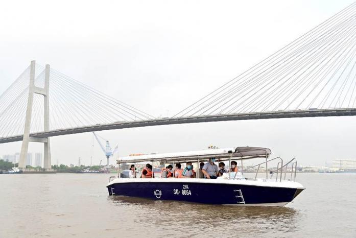 Trải nghiệm biệt thự mẫu đô thị đảo Phượng Hoàng - Aqua City bằng đường sông