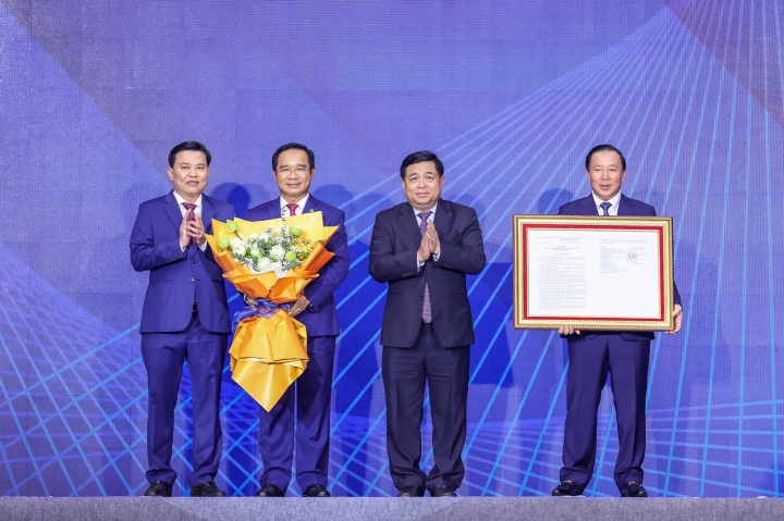 Long An sẽ hình thành 6 trục giao thông thúc đẩy phát triển kinh tế - xã hội 