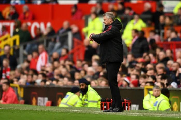 Sir Alex Ferguson tổ chức họp khẩn ở MU, định ngày sa thải Solskjaer