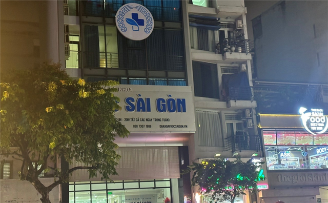 Phòng khám ép bệnh nhân chuyển khoản ngay trên giường bệnh bị phạt 202 triệu đồng và tước giấy phép hoạt động