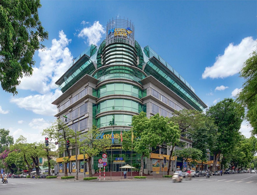 PVcomBank lên tiếng vụ phong tỏa sổ tiết kiệm của khách hàng