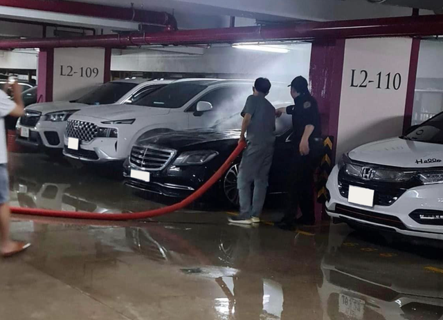 Vụ ô tô 5 tỷ đồng của ca sĩ Duy Mạnh bốc cháy, bên bán nói do chuột: Mercedes Việt Nam lên tiếng 