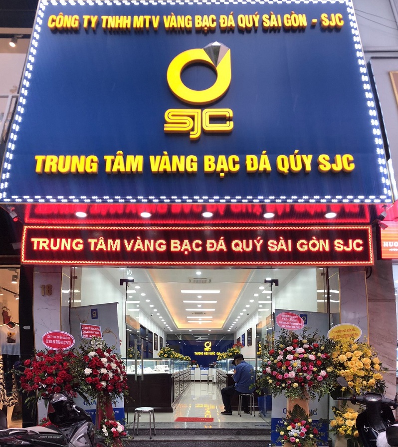 Bất thường việc SJC bán cao hơn giá vàng thế giới niêm yết rất nhiều...mà lợi nhuận lại èo uột?