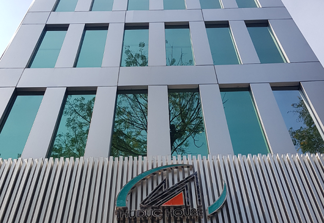 Loạt CEO doanh nghiệp lớn xin từ chức