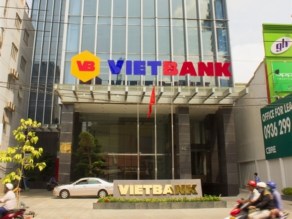 Khách hàng “đứng hình” vì không thể rút 2 tỉ đồng gửi tiết kiệm tại Ngân hàng Vietbank